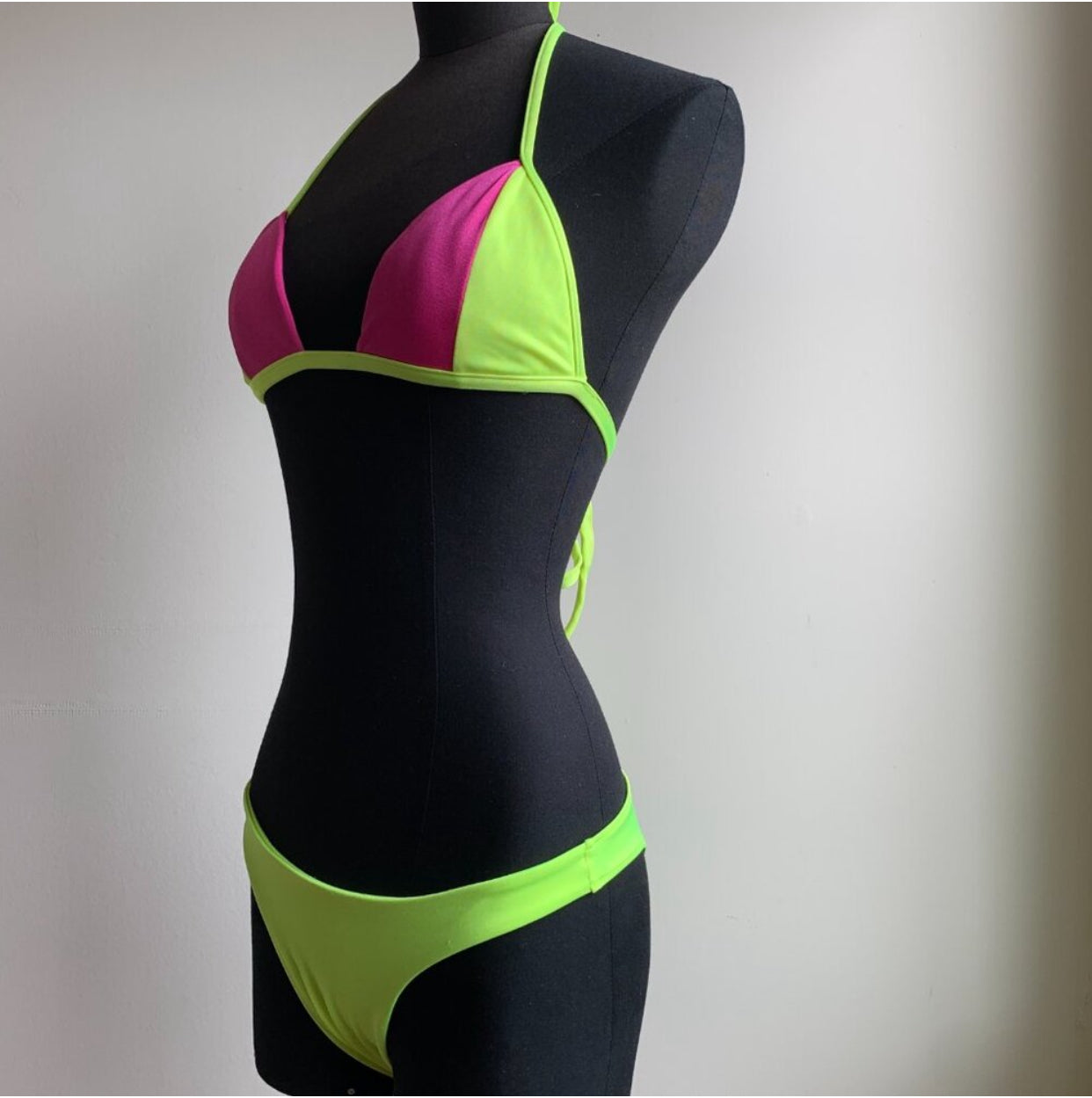 Sauvage Sports Illustrated COVER model swimsuit RARE bikini neon pink yellow