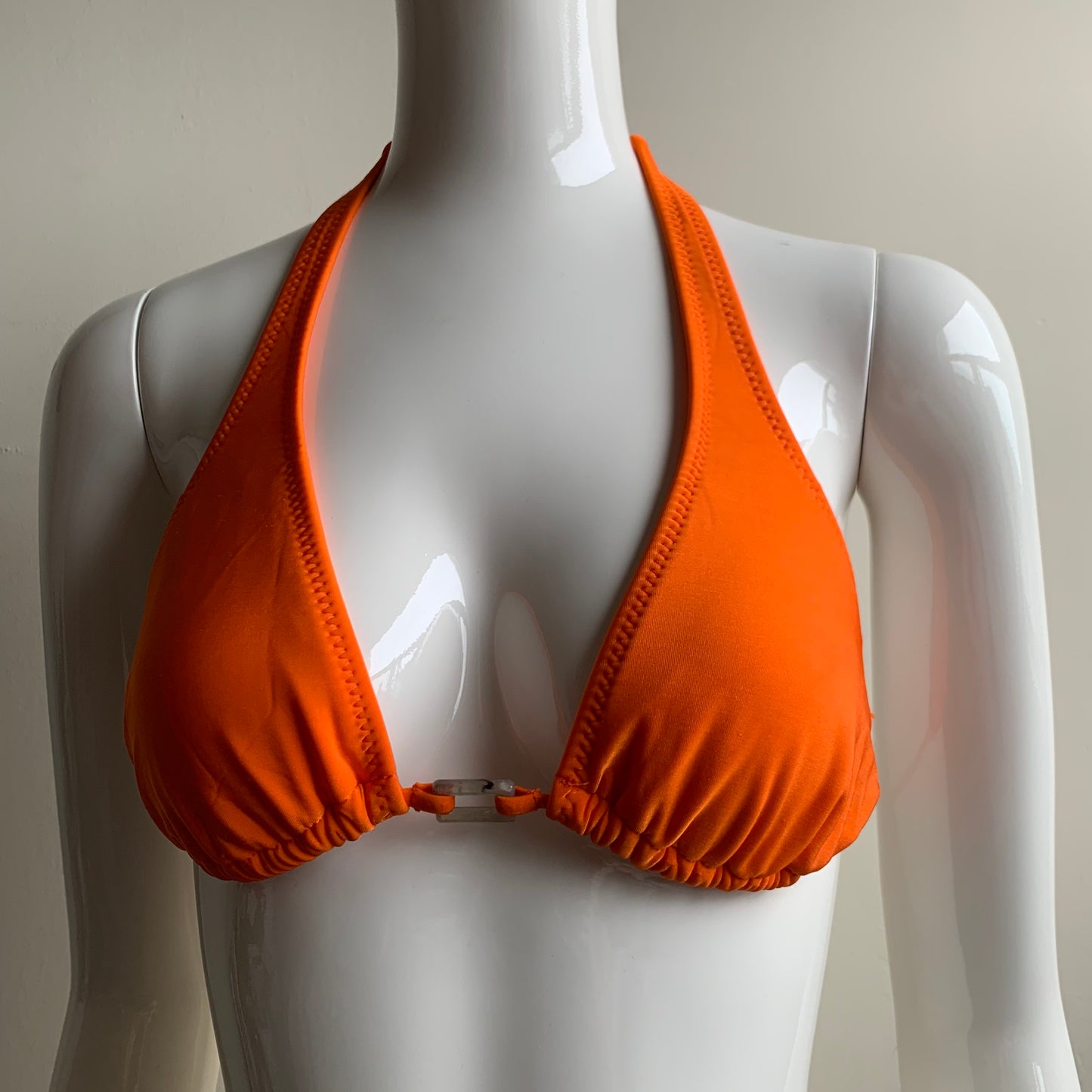 Raisins orange solid halter top