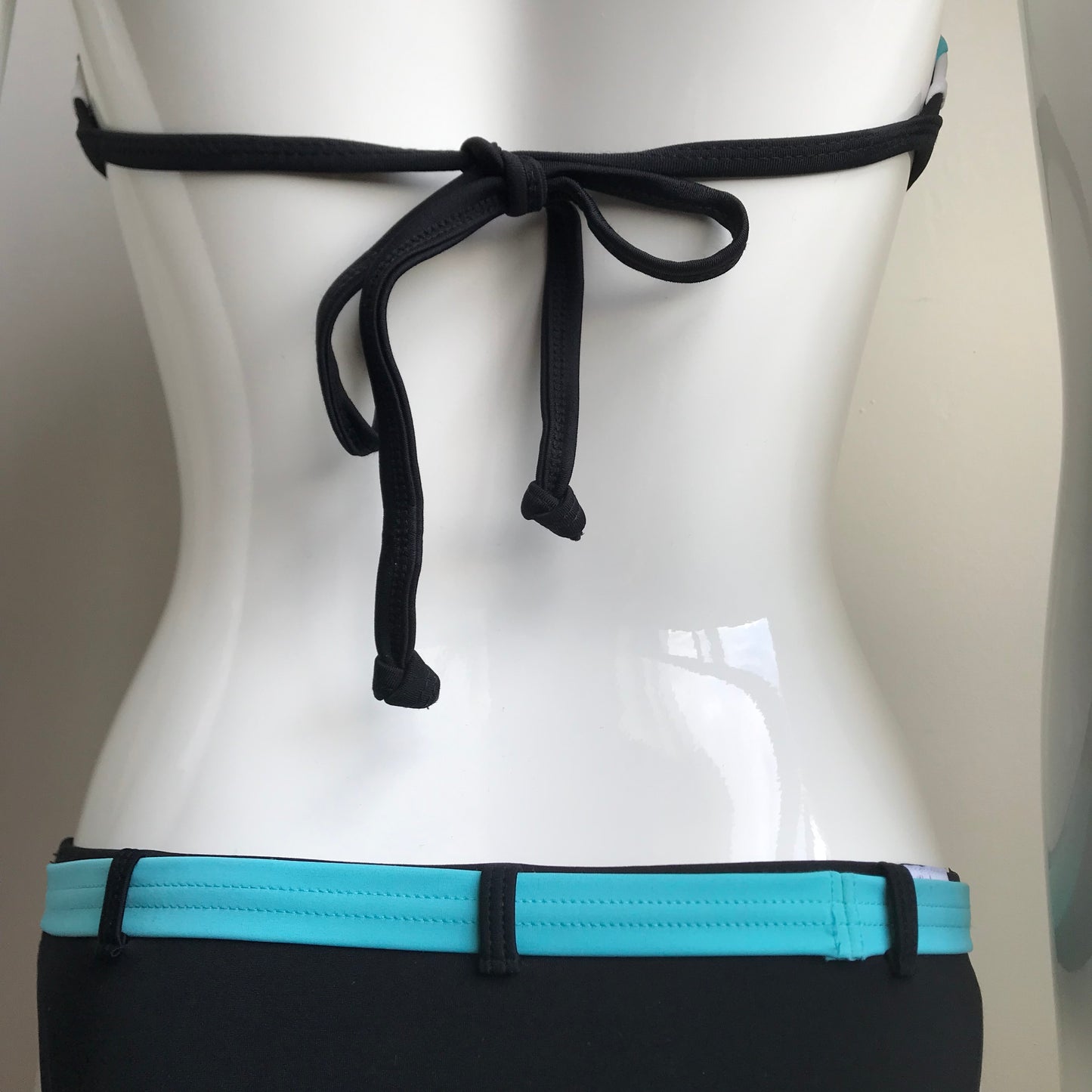 Billabong Bikini Blue & Black D cup Halter top Belted bottom swimsuit