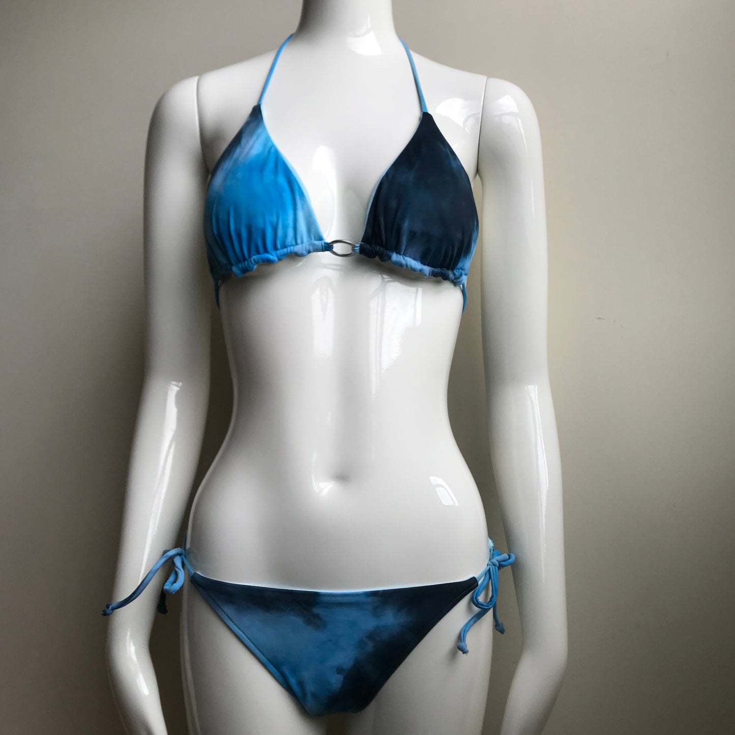 Billabong Bikini Blue Tie Dye Reversible to solid blue Triangle padded swimsuit