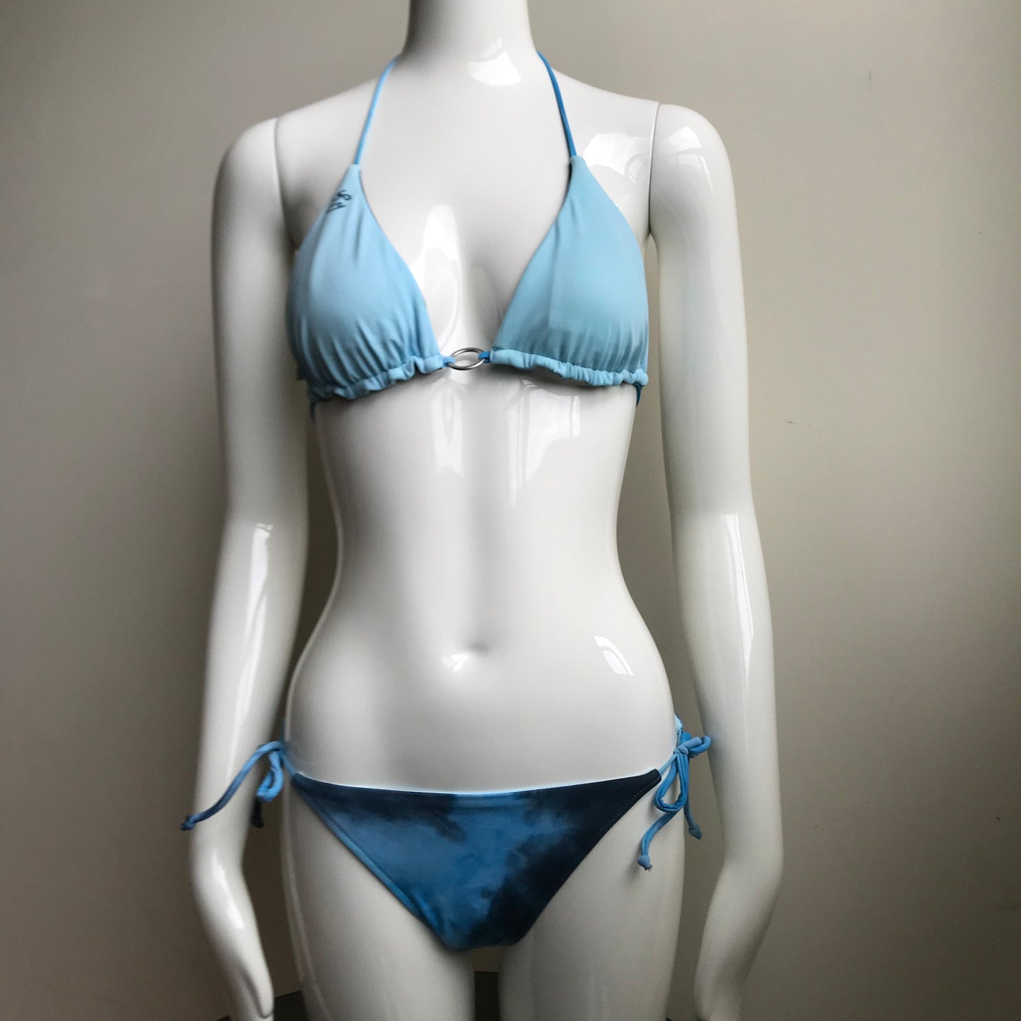 Billabong Bikini Blue Tie Dye Reversible to solid blue Triangle padded swimsuit