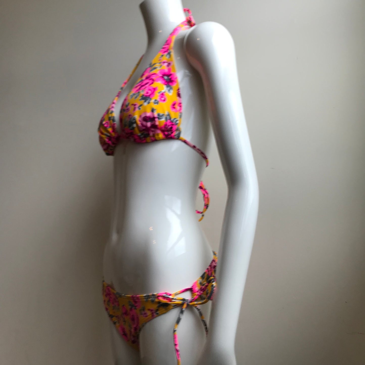 Billabong Bikini D Cup Floral printed halter low rise swimsuit
