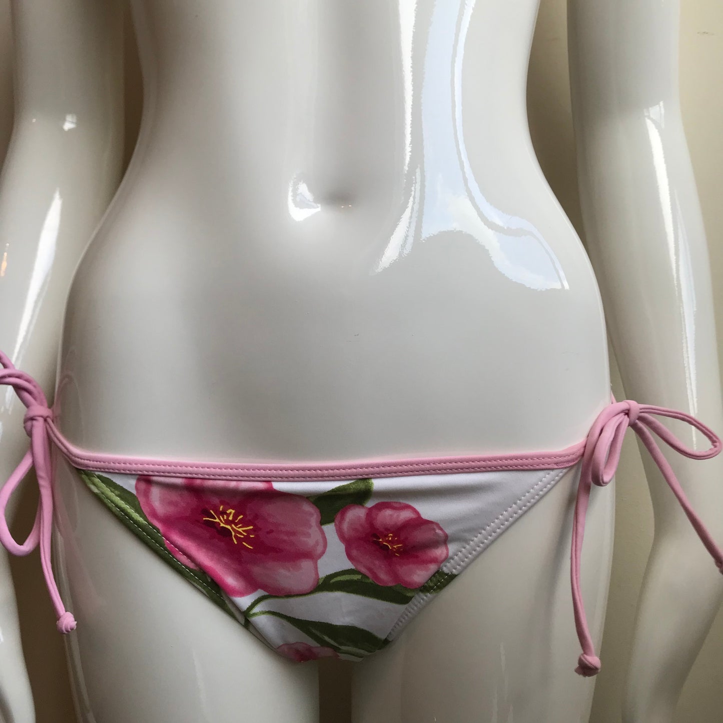 Billabong Bikini Pink & White Floral Print low rise triangle top swimsuit