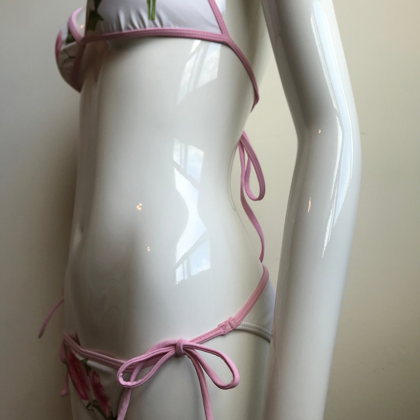 Billabong Bikini Pink & White Floral Print low rise triangle top swimsuit
