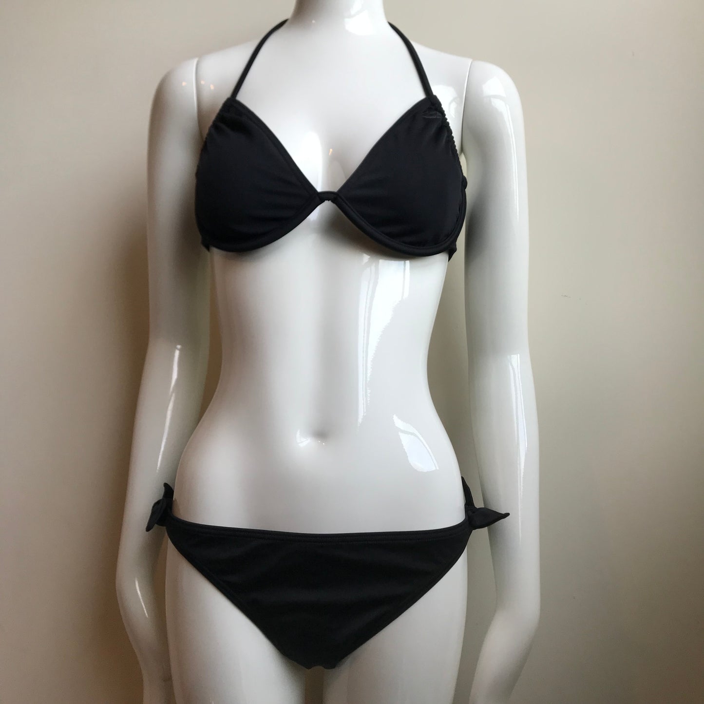Billabong Bikini Solid Black Underwire Halter top low rise Swimsuit
