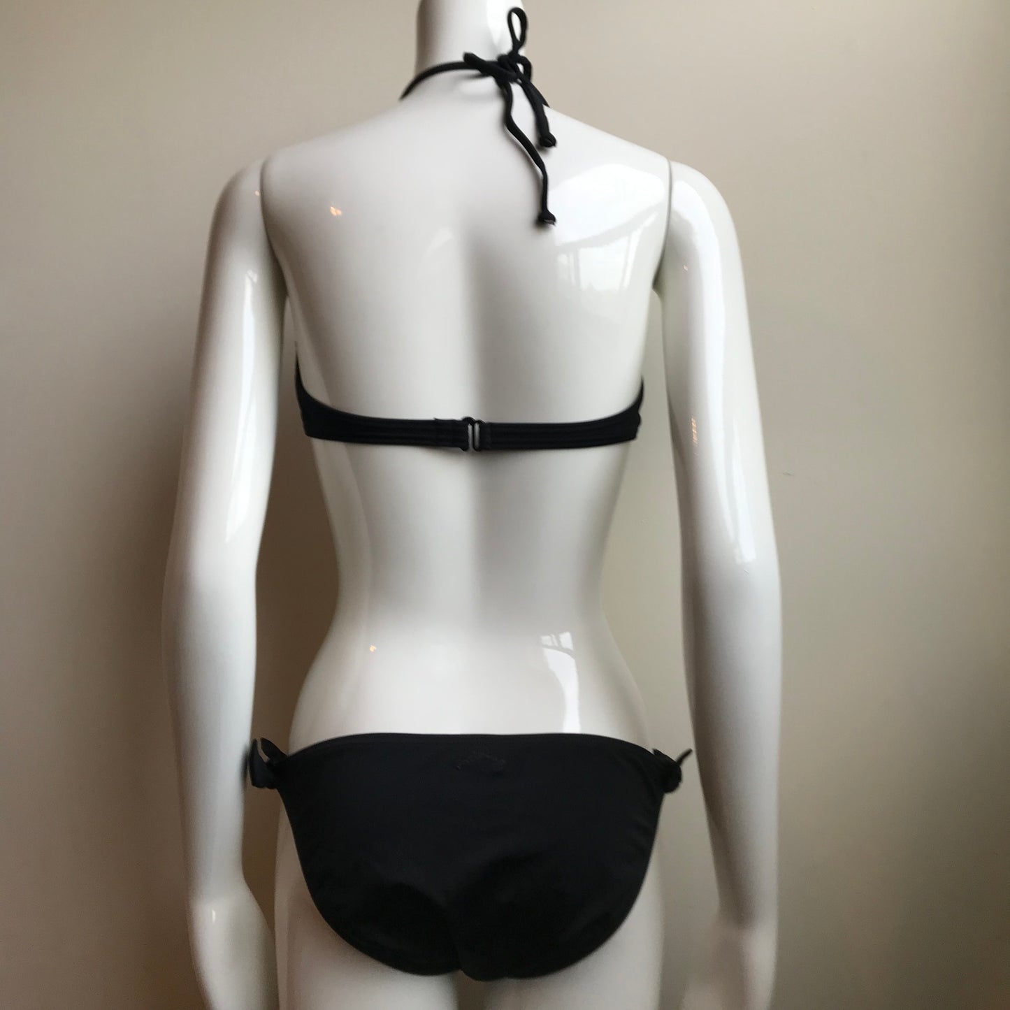 Billabong Bikini Solid Black Underwire Halter top low rise Swimsuit