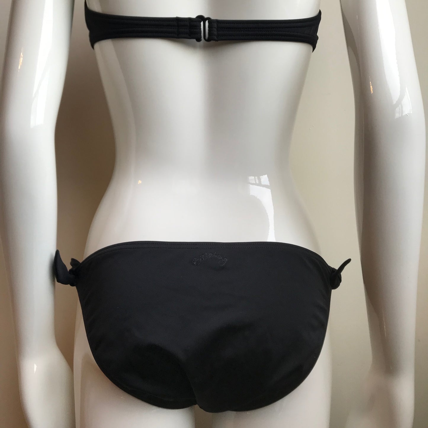 Billabong Bikini Solid Black Underwire Halter top low rise Swimsuit