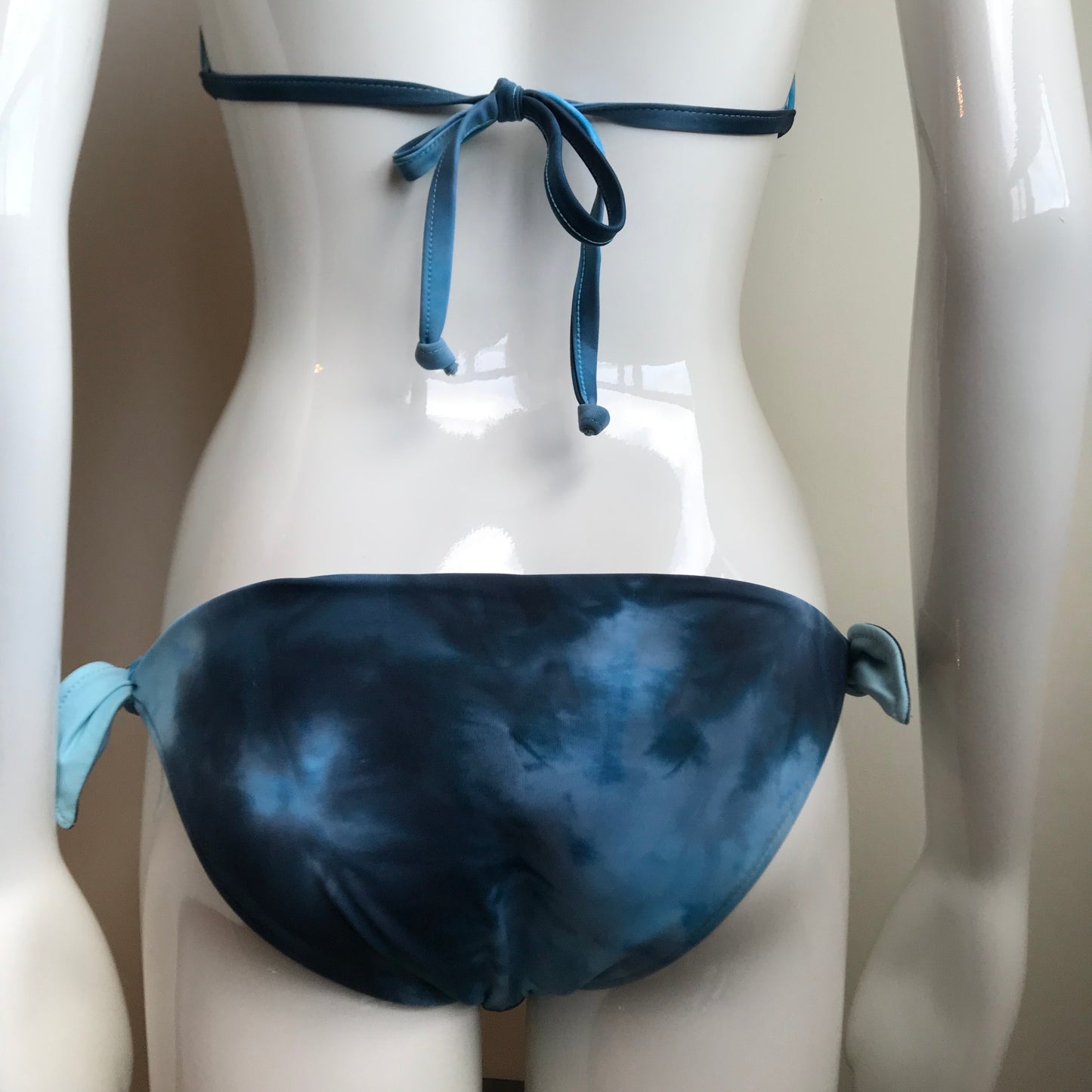 Billabong Bikini  Reversible Blue Tie Dye halter top low rise Swimsuit