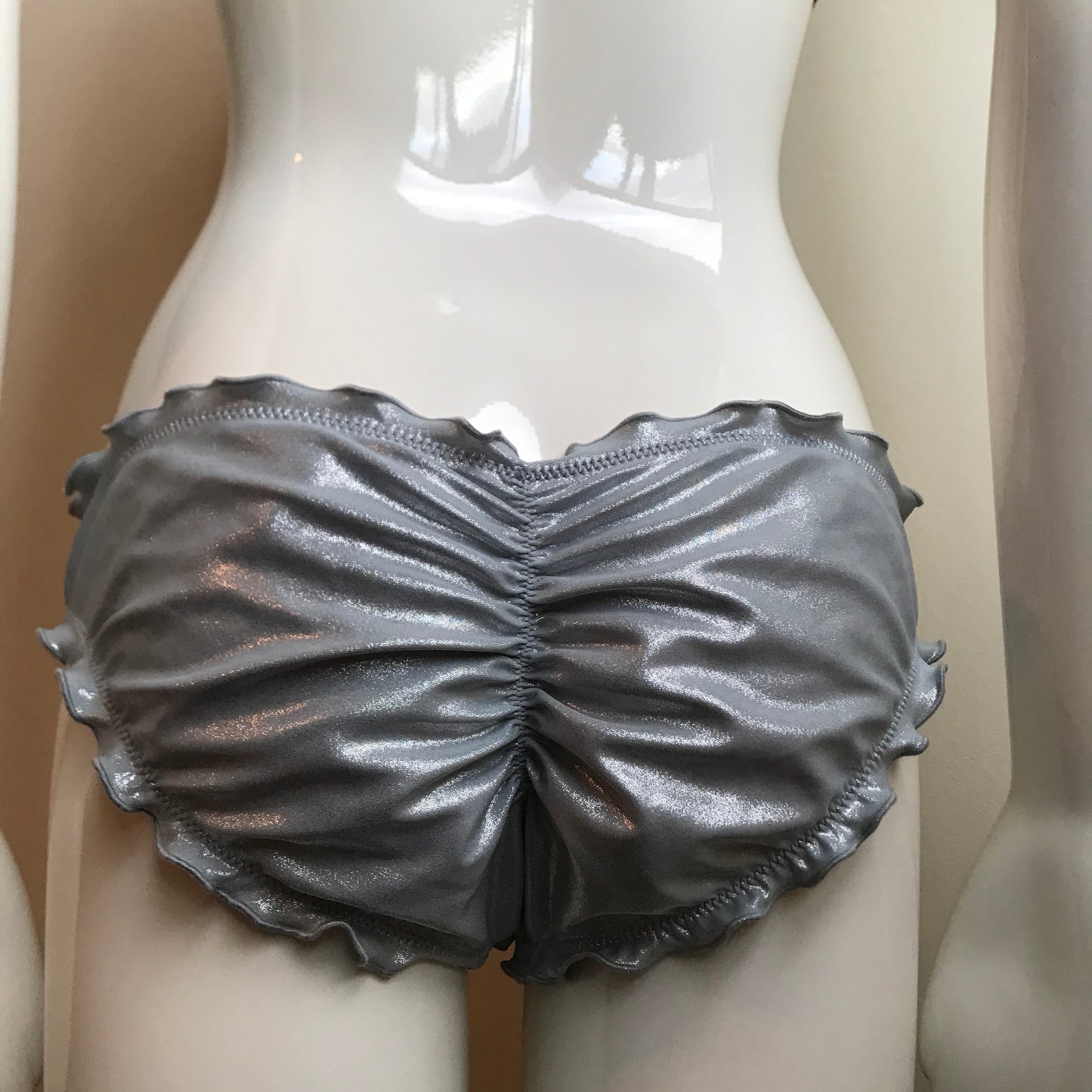 Sun Dazed Silver Underwire bra 34DD D/DD Cup shirred ruffle bikini M