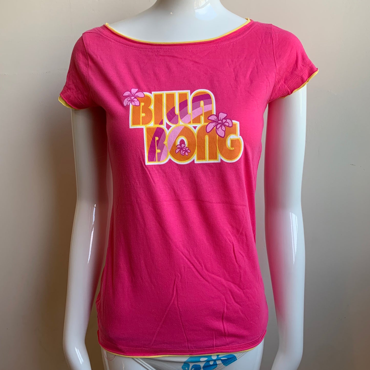 Billabong Vintage Blue Crush RARE Billabong hot pink logo fitted t-shirt tshirt