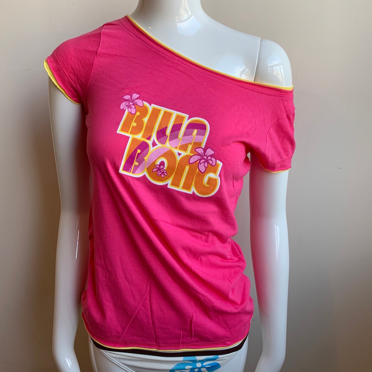 Billabong Vintage Blue Crush RARE Billabong hot pink logo fitted t-shirt tshirt