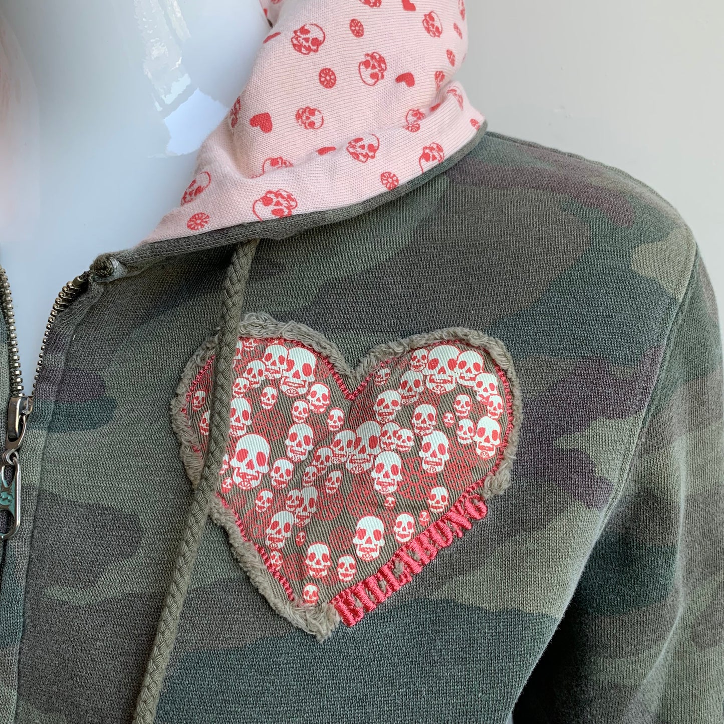 Billabong Hoodie camouflage army print heart hoodie sweater
