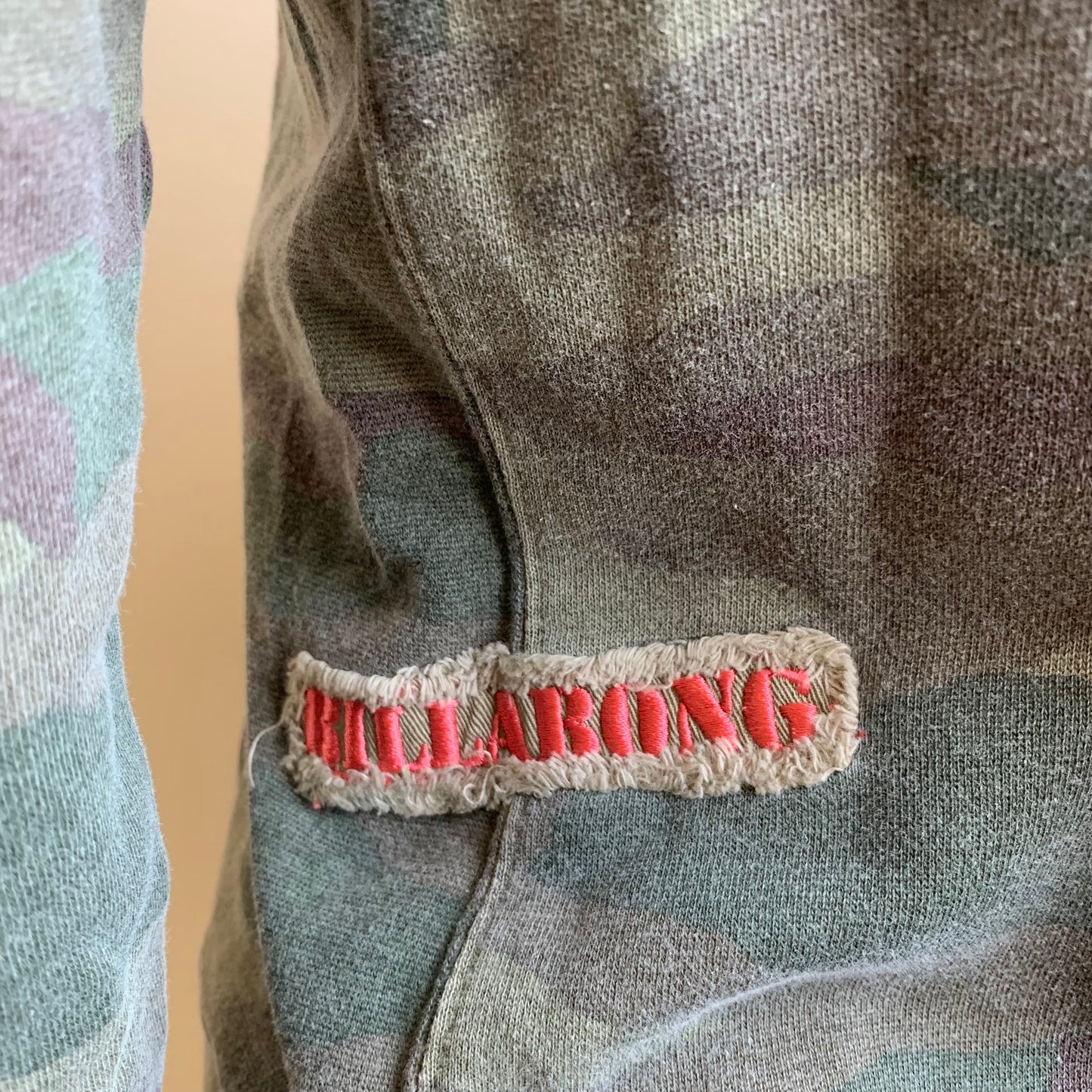 Billabong Hoodie camouflage army print heart hoodie sweater
