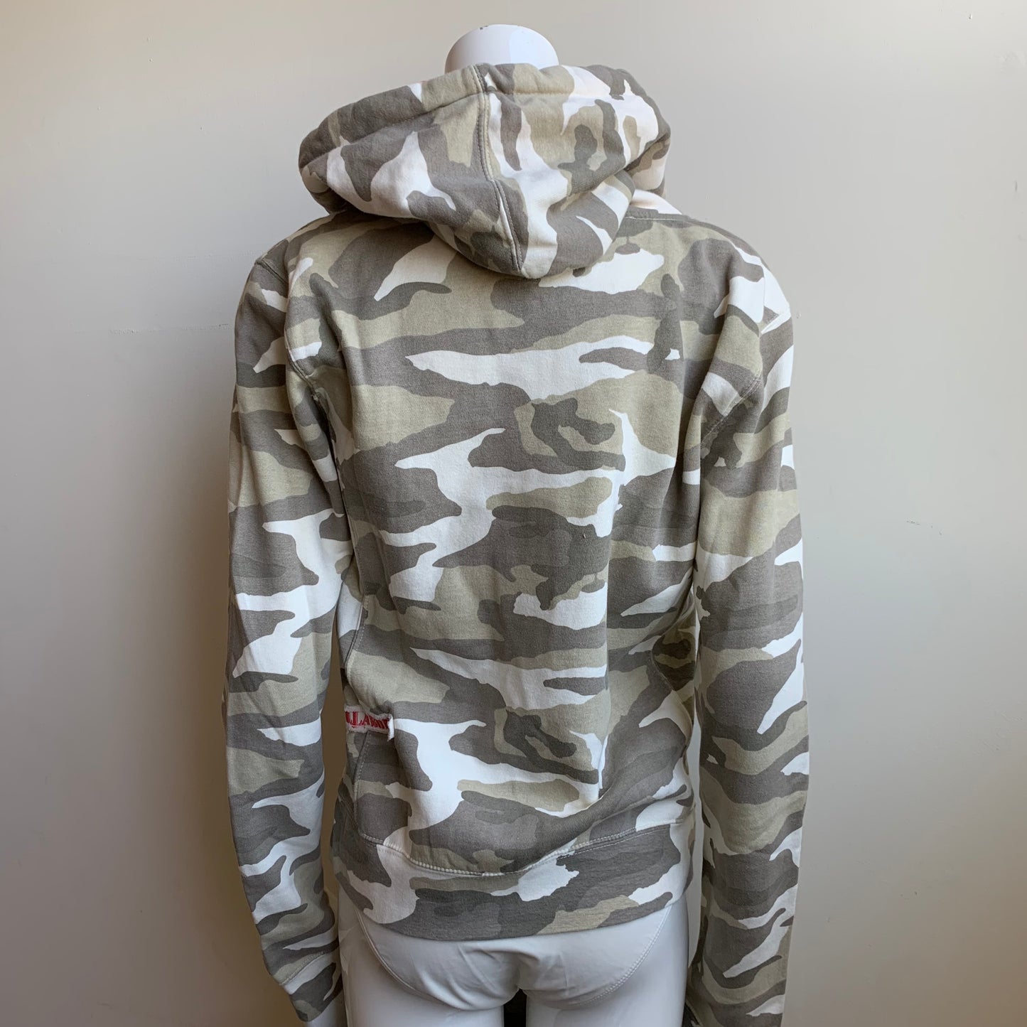 Billabong camouflage army print heart hoodie sweater