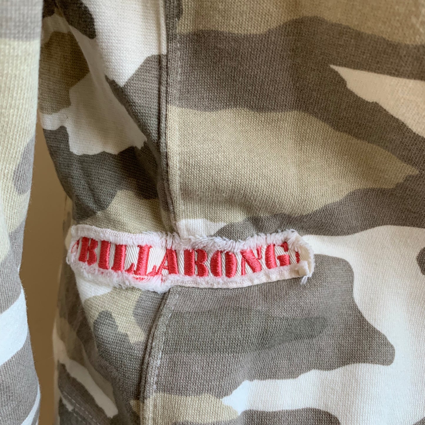 Billabong camouflage army print heart hoodie sweater