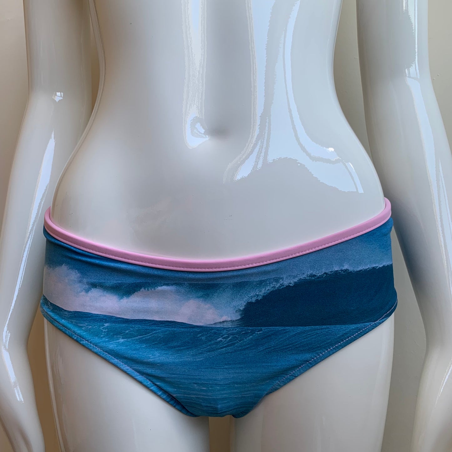 Aaron Chang Vintage Stripe Wave Scenic Photo Print Halter Bikini