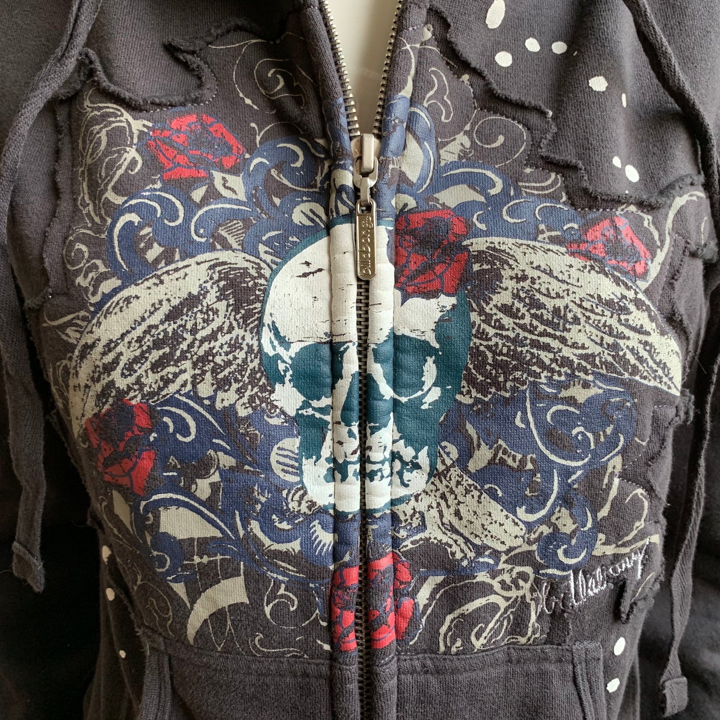 Billabong Hoodie black skull print wings and roses hoodie sweater