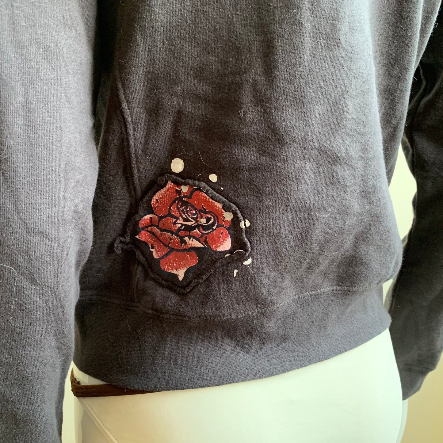 Billabong Hoodie black skull print wings and roses hoodie sweater