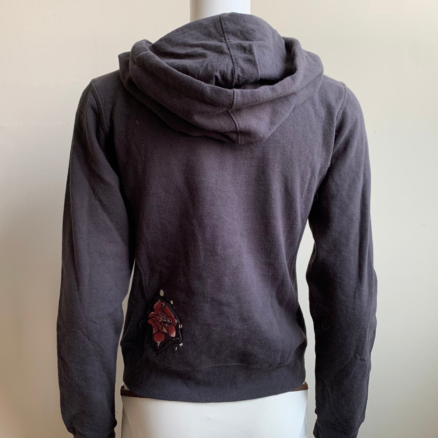 Billabong Hoodie black skull print wings and roses hoodie sweater