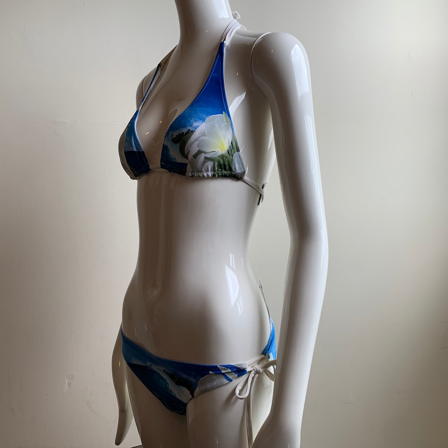 Aaron Chang plumeria white & blue floral one side tie bikini