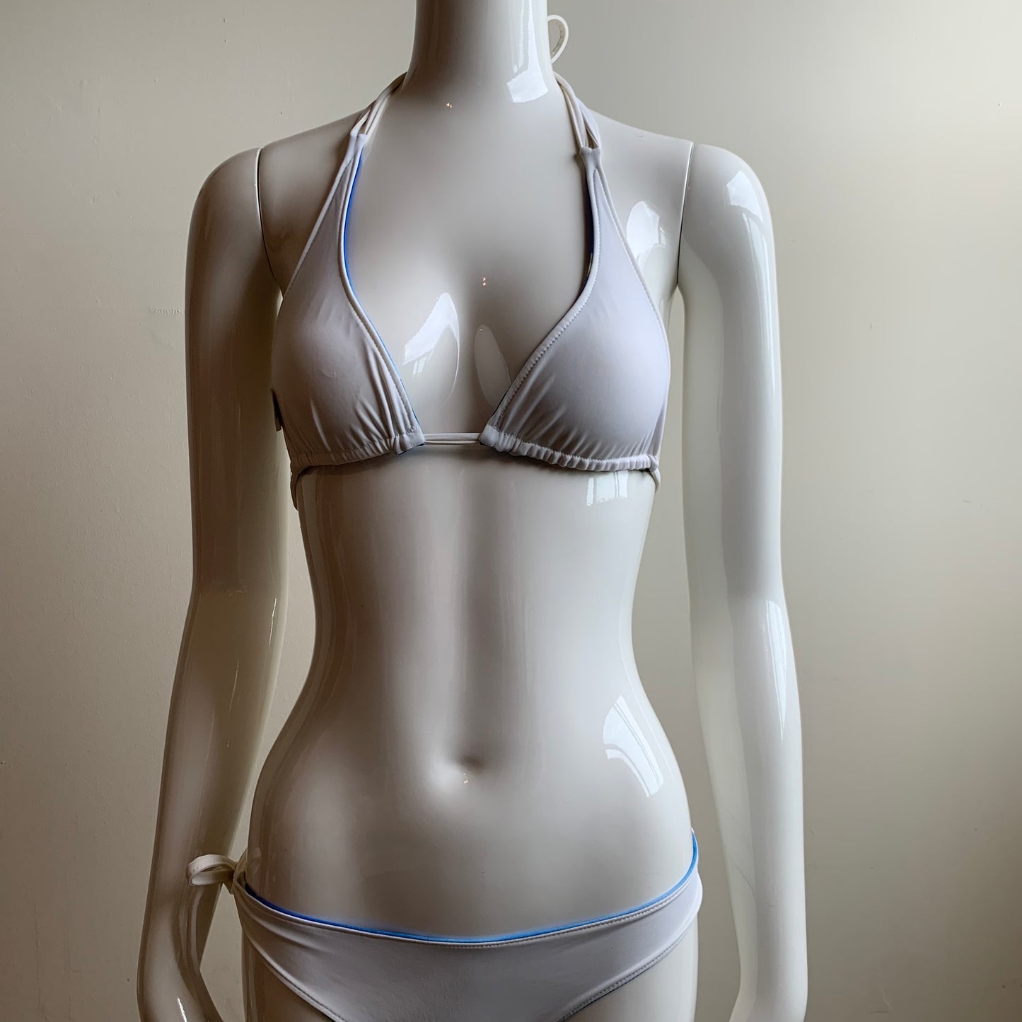 Aaron Chang plumeria white & blue floral one side tie bikini
