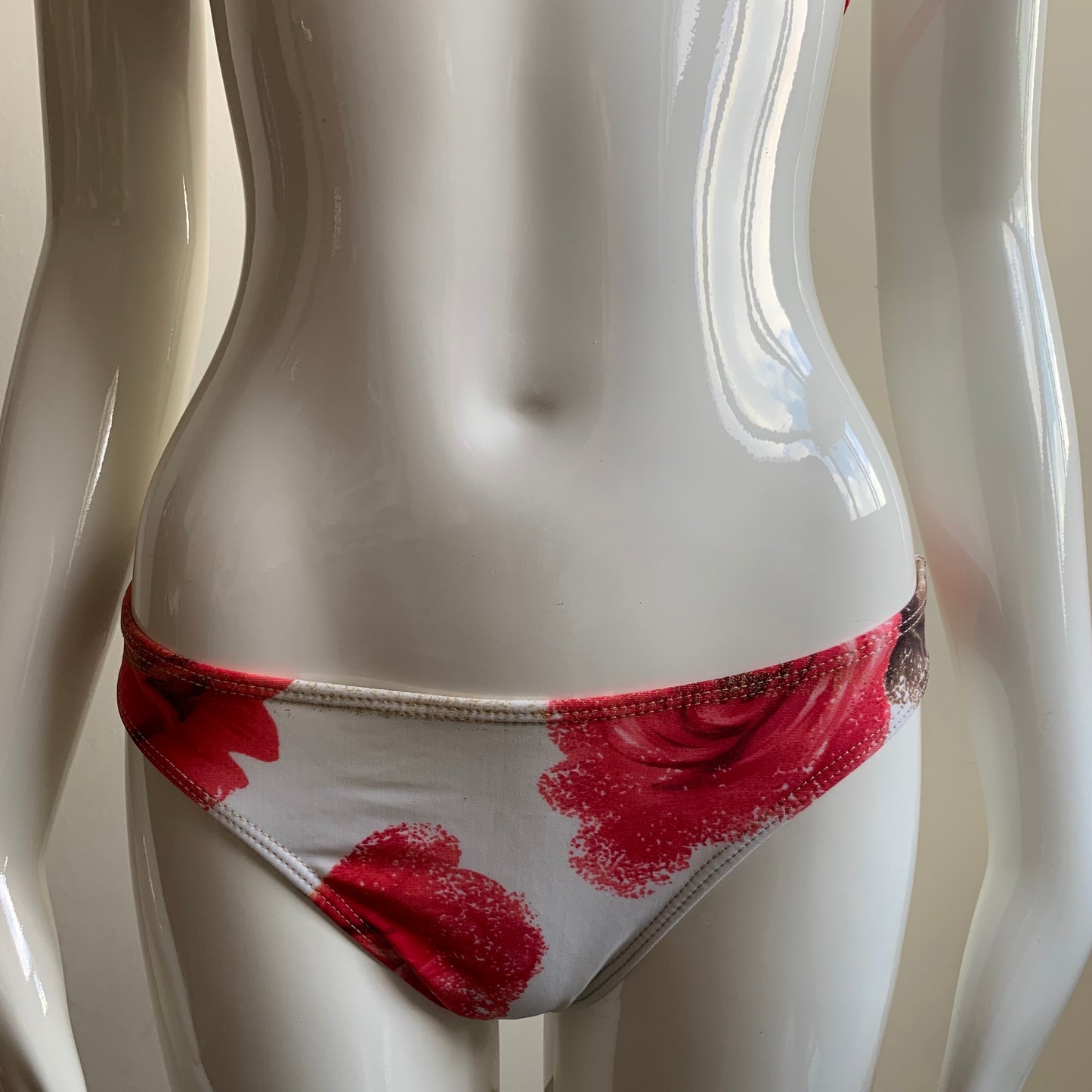 Sauvage cream gold red rose floral bikini