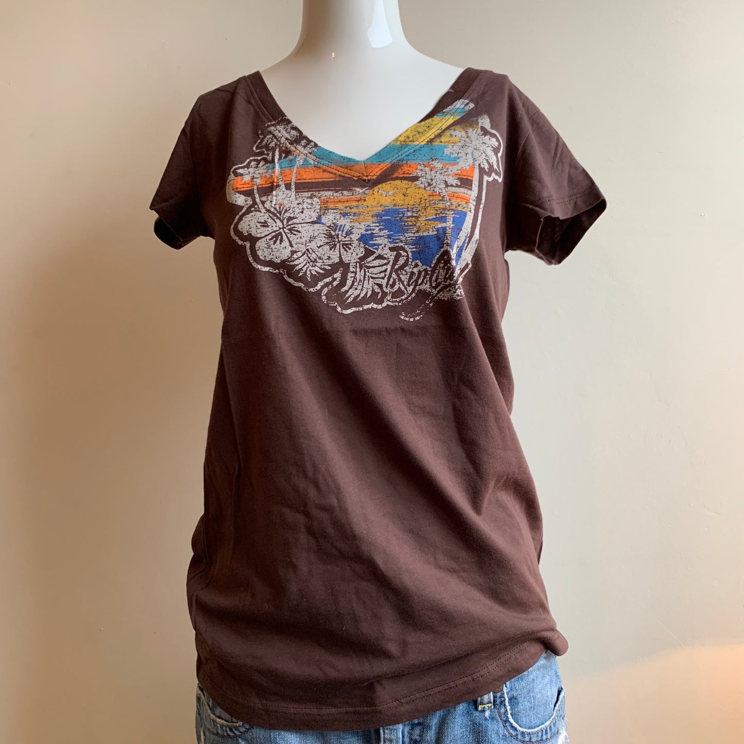 Rip Curl Vintage Y2K Lizzie surf brown graphic v-neck t-shirt tshirt