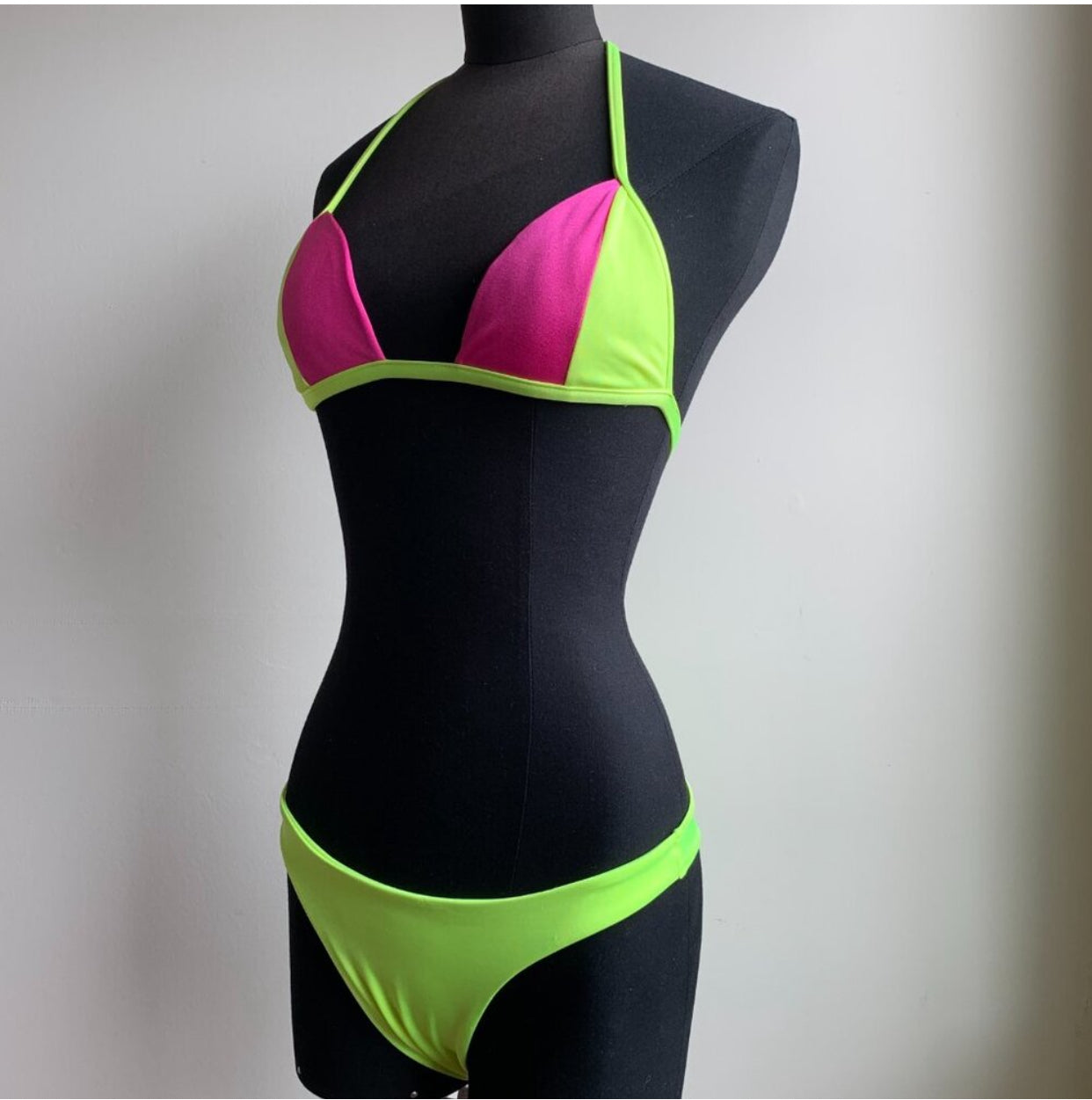 Sauvage Sports Illustrated COVER model swimsuit RARE bikini neon pink yellow